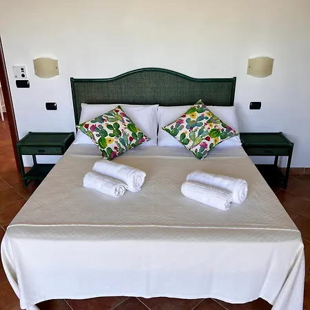In Angisi 4*