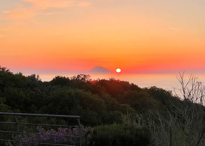 In Angisi Pensión 4*